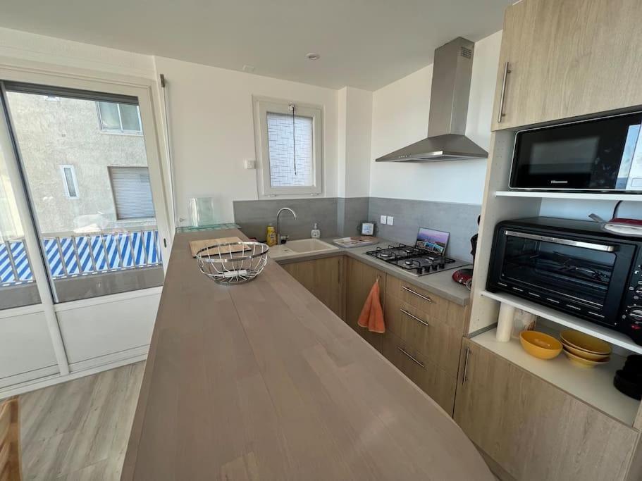 Le Carrousel - Apt Vue Mer - Plage A 10 M - Clim - Wifi Canet-en-Roussillon Exterior photo